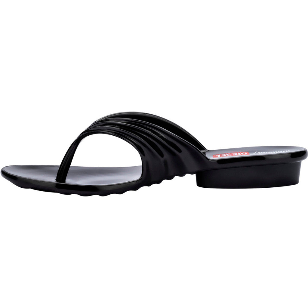 Melissa Quantum Thong x Diesel AD - BLACK – melissashoesnordics