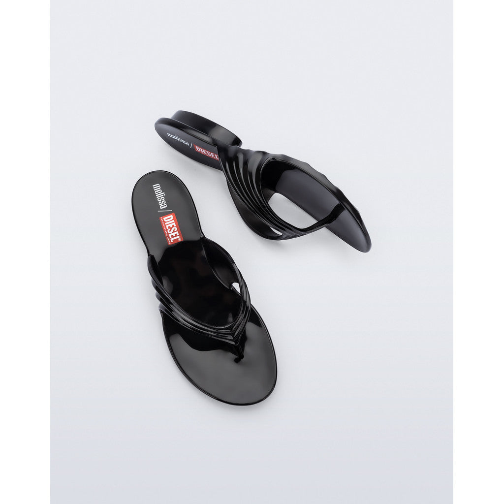 Melissa Quantum Thong x Diesel AD - BLACK – melissashoesnordics